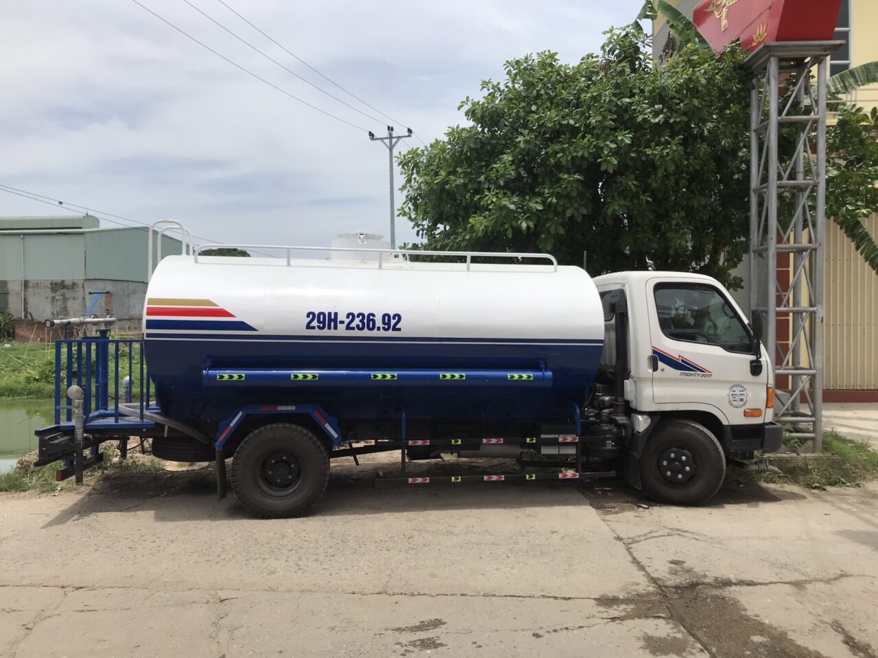 Dịch vụ bán nước sạch bằng xe tec tại huyện Thanh Trì